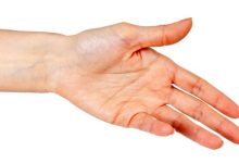 אצבע הדק - טריגר פינגר טיפול אלטרנטיבי (TRIGGER FINGER)