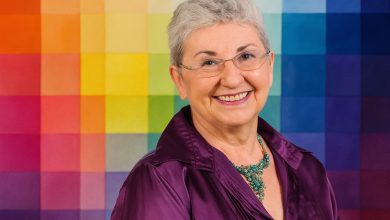 ד"ר שולמית רונן - פסיכותרפיה רוחנית בעזרת אור, צליל וצבע