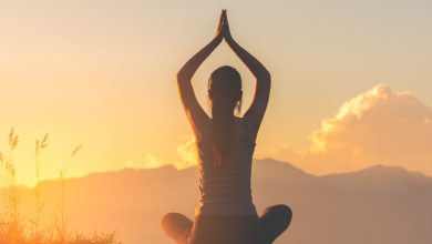 איפה אפשר למצוא מורה טובה ליוגה? תמונה: Freepik