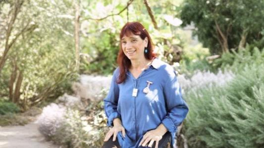 רחל רודין - מטפלת רגשית ומורה לשיטת מוח אחד בקיבוץ משמר העמק ואונליין