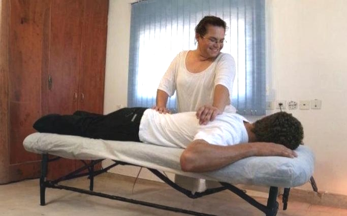 מאור צייכנר - מטפלת בכירה בשיאצו בשרון