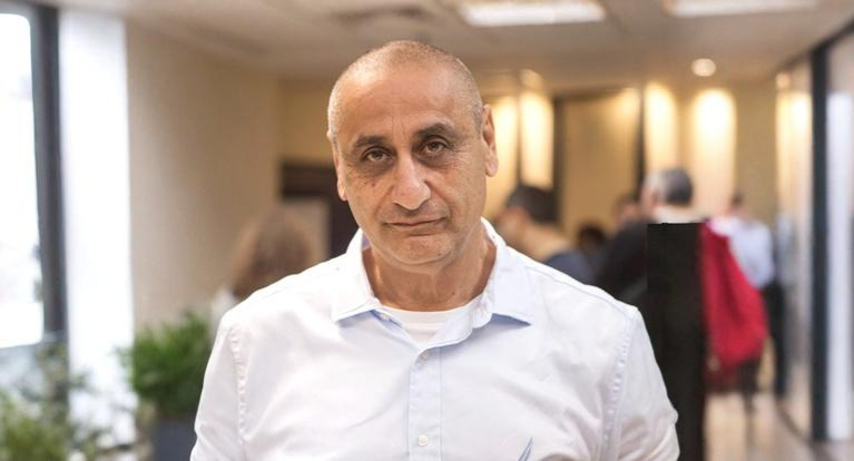 עופר בר נחום - מטפל רגשי הוליסטי בתל אביב ובאונליין